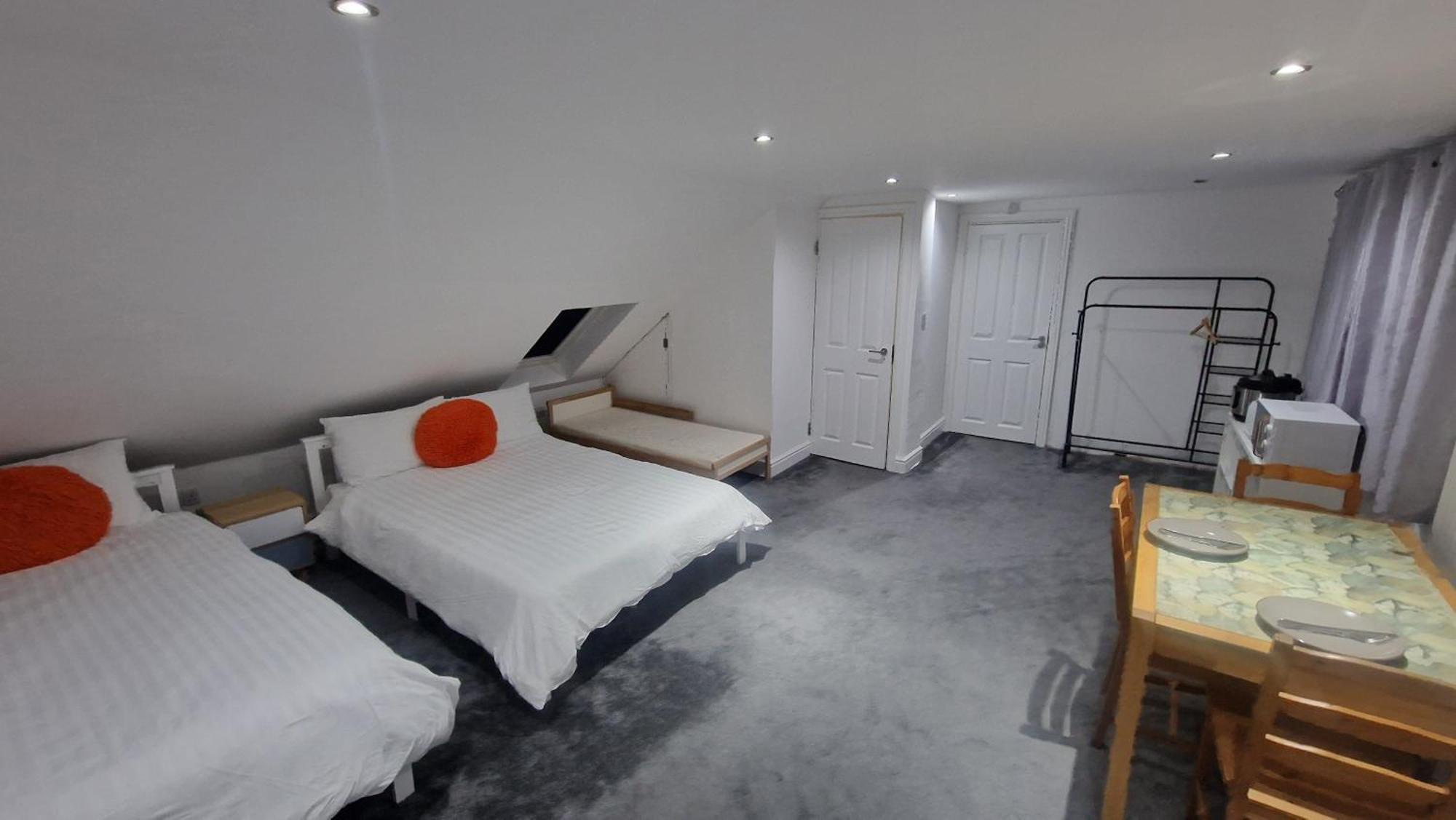 Snoozeden Westmead, Windsor Apartment ภายนอก รูปภาพ