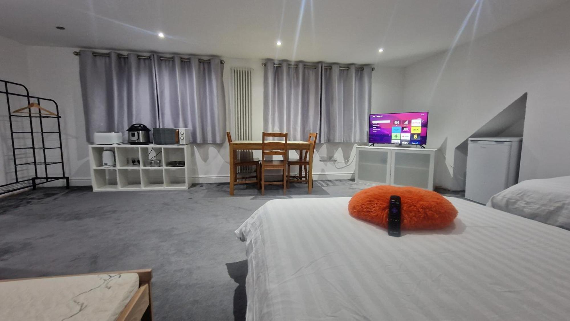 Snoozeden Westmead, Windsor Apartment ภายนอก รูปภาพ