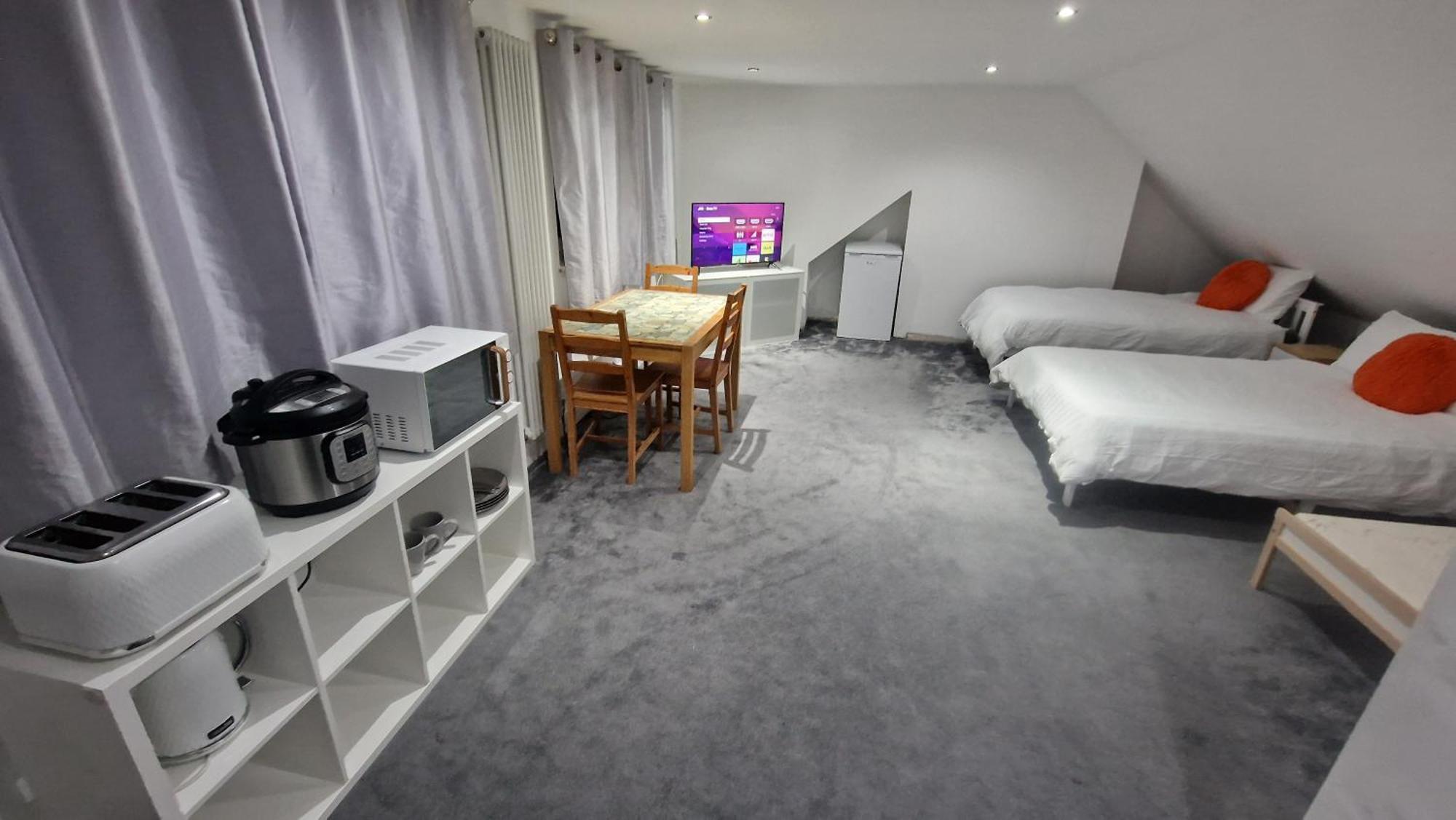 Snoozeden Westmead, Windsor Apartment ภายนอก รูปภาพ