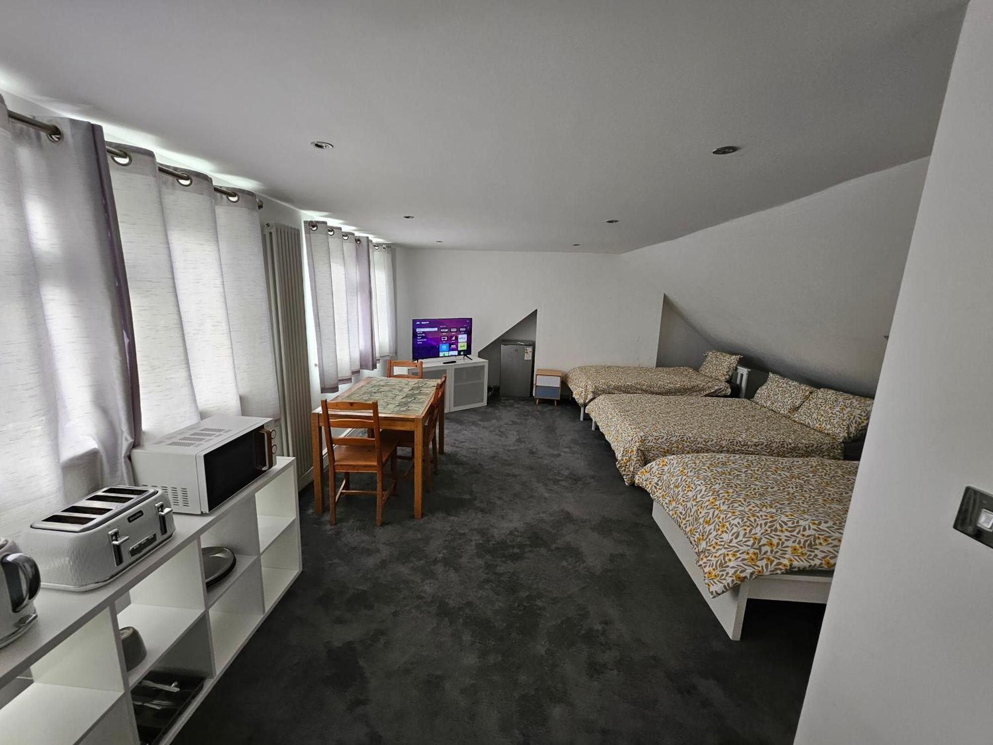 Snoozeden Westmead, Windsor Apartment ภายนอก รูปภาพ
