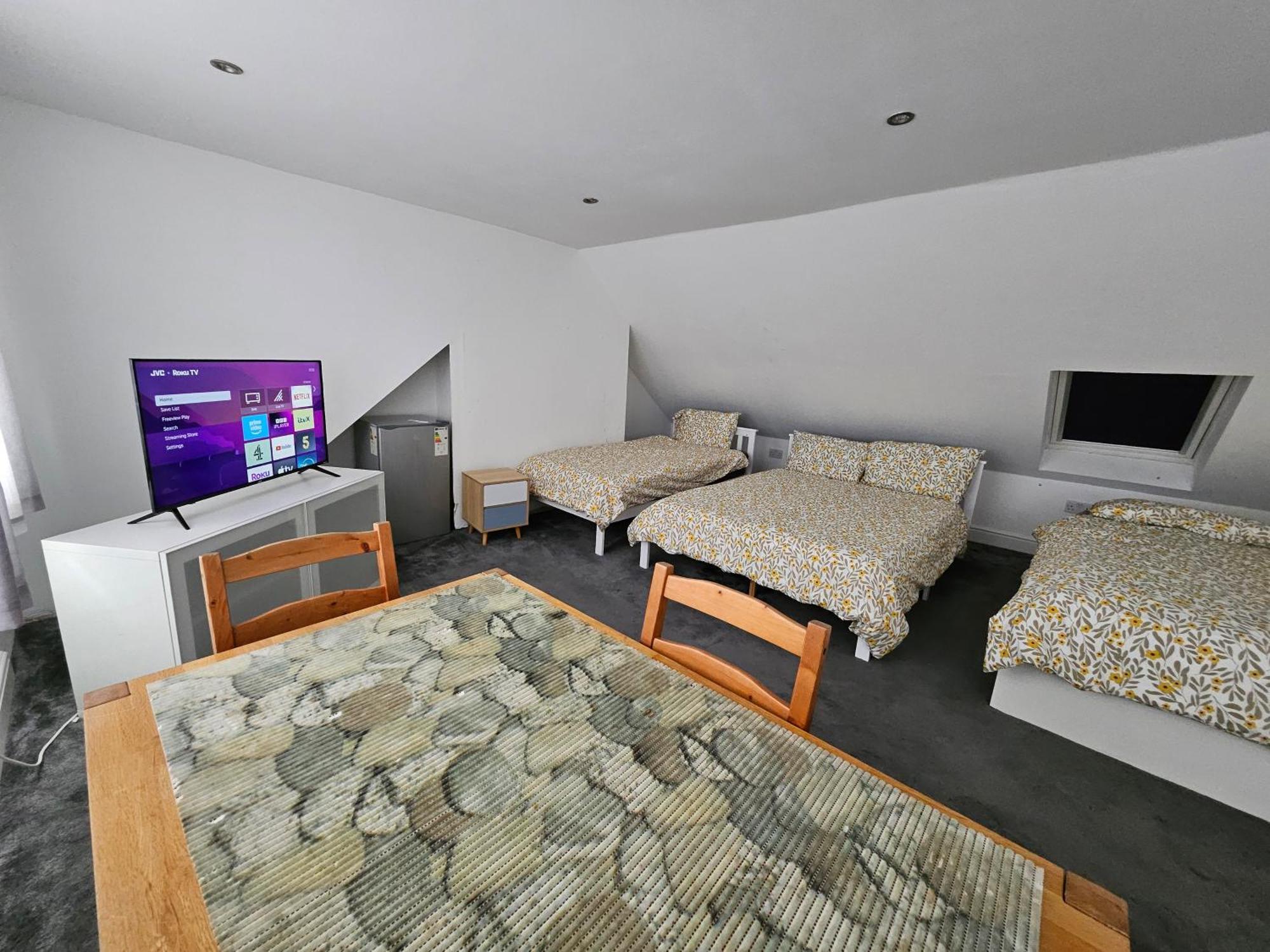 Snoozeden Westmead, Windsor Apartment ภายนอก รูปภาพ